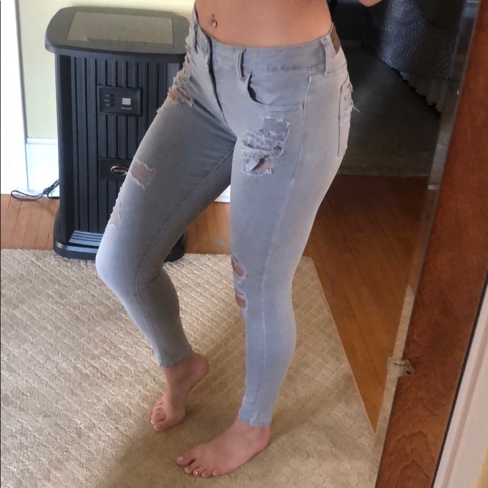 Gray ripped american eagle jeans